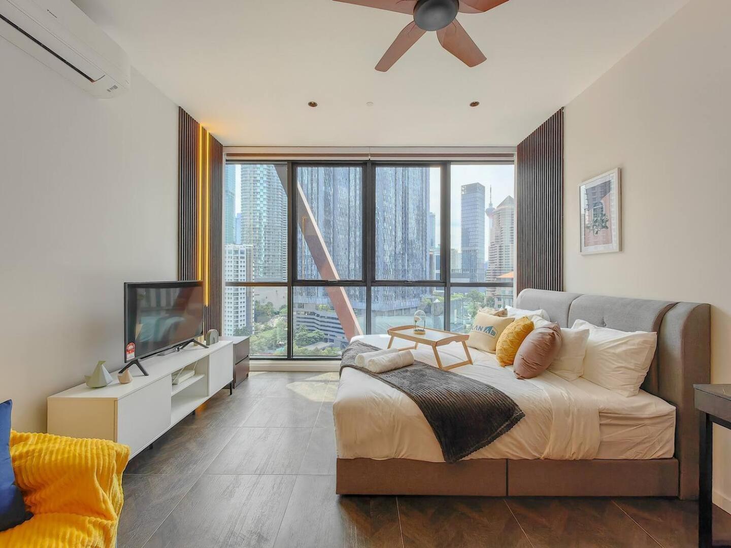 Scarletz Suites Klcc By Deko Куала-Лумпур Екстер'єр фото